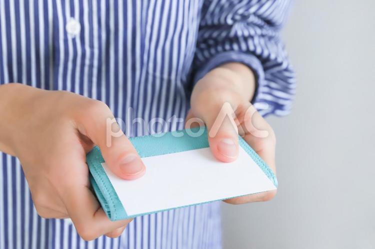 Hand business card holder for exchanging business cards, cartão de visita, troca do cartão, suporte do cartão, JPG